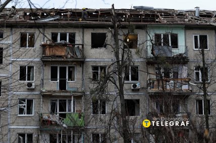 Київський будинок, пошкоджений російським дроном 23.12.2025