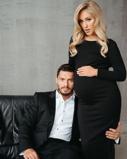 Вагітна Даша Квіткова та Нікіта Добринін