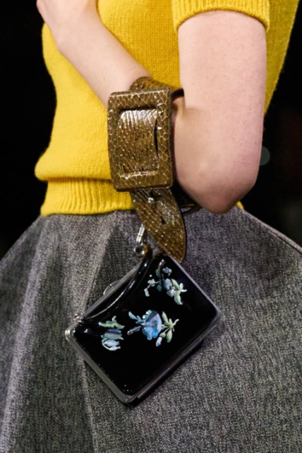 модна сумка прада