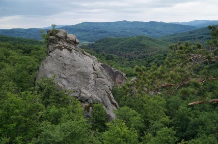 Скелі Довбуша на Івано-Франківщині