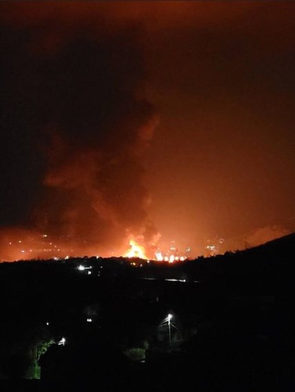 Пожар на НПЗ в Туапсе после атаки дронов 28.04.2026