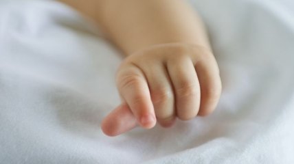У кого рождаются менее симпатичные дети?
