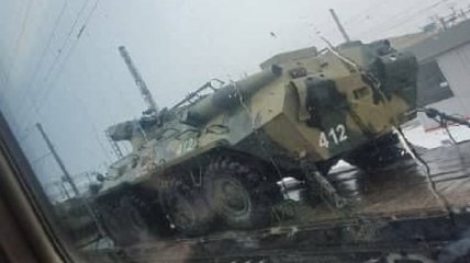 Россия перебрасывает военную технику к границе с Украиной: очередной эшелон попал на фото