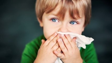 Как отличить аллергию от простуды у ребенка