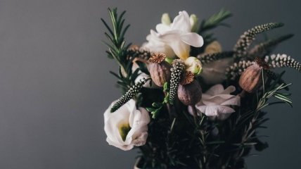 Готовимся к 8 марта: как сохранить свежесрезанные цветы дольше (Фото)