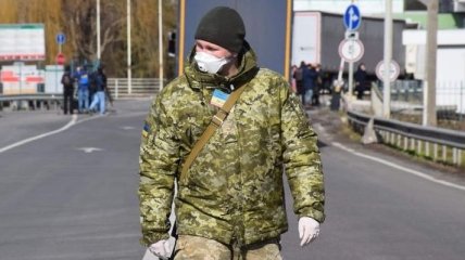 Троє українців хотіли втекти від самоізоляції за кордон