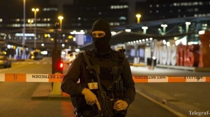 СМИ: Из-за угрозы теракта в Голландии эвакуировали аэропорт