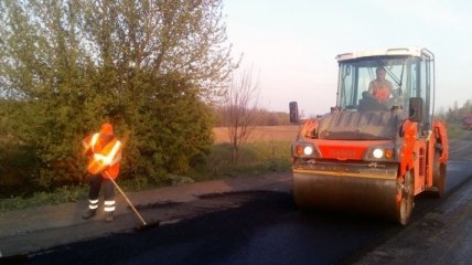 В Укравтодоре продолжают ремонт трассы Н-16