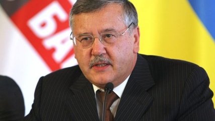 Гриценко призвал срочно отменить "харьковские соглашения"