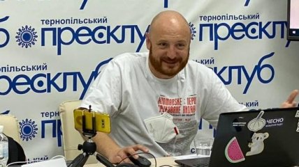 "Надо вступать едва ли не в масонское галицкое землячество": журналист про ущемление украиноговорящих в Киеве