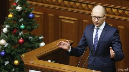 Яценюк призывает депутатов не оставлять людей без зарплат