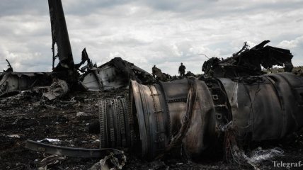 Премьер-министр Украины пообещал поддержку родственникам погибших в сбитом ИЛ-76