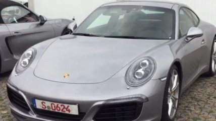 Обновленное купе PORSCHE 911 засняли в Германии (Видео)