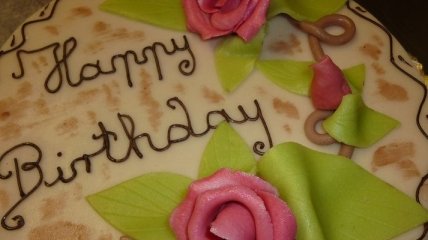 Поздравления с Днем рождения в прозе на 1 мая