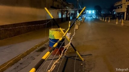 Режим Мадуро заблокировал в Венесуэле 3 моста, ведущих в Колумбию