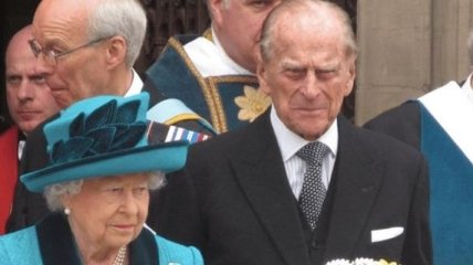 Принц Чарльз впервые после потери отца появился на людях (видео)