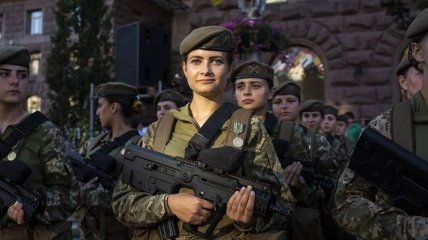 В армии Украины уравняли права женщин и мужчин