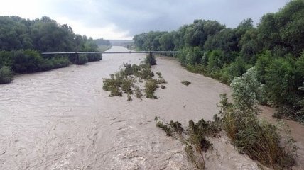 Украинцев предупредили о повышении уровня воды в реках на западе Украины
