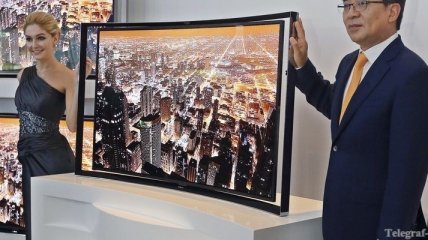 Samsung выпускает изогнутый 3D-телевизор