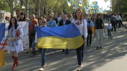Более тысячи человек участвовали в акции "Краматорск - это Украина"