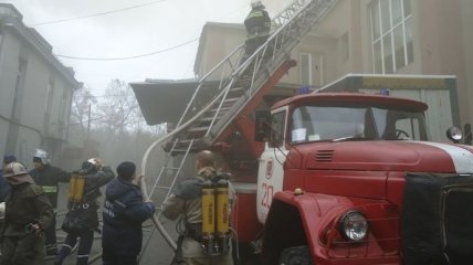 Пожар на кондитерской фабрике в Херсоне ликвидирован