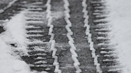 Возьмите это с собой: гонщик Мочанов рассказал, что стоит держать в машине во время зимней непогоды