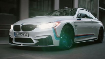 BMW выставляет напоказ M4 в пакете M Performance (Видео)