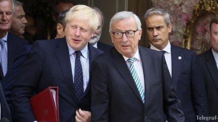 Джонсон заявил Юнкеру, что не намерен просить отсрочки Brexit