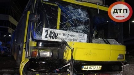 Стало известно, в каком состоянии водитель автобуса сбил людей на остановке в Киеве