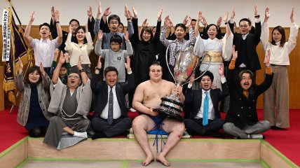 Аонишики Арата (Даниил Явгусишин)