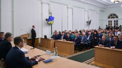 Порошенко ответил на версию Путина о событиях в море