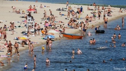 На киевских пляжах разрешили купаться 