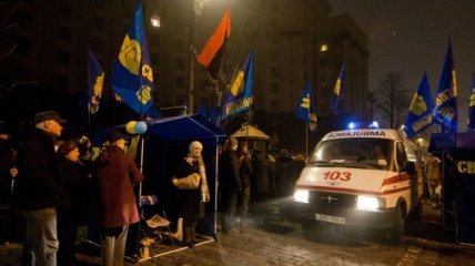 Пикеты митингующих в Киеве осложнили работу скорой помощи