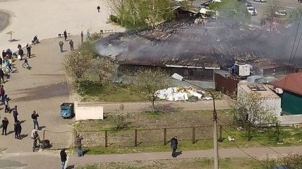 На левом берегу Киева загорелся ресторан
