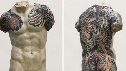 Итальянский художник набивает классическим скульптурам татуировки (Фото)