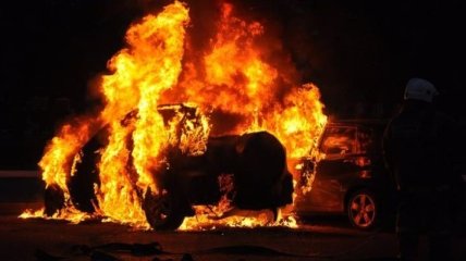 У Львові згорів автомобіль військового комісара
