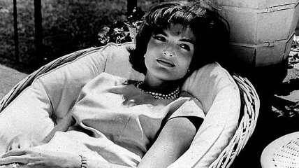 Икона стиля в 60-х годах: элегантная и обаятельная Жаклин Кеннеди (Фото)