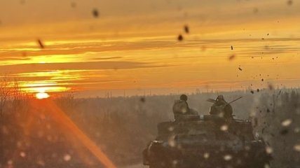 Украинские военные на линии фронта
