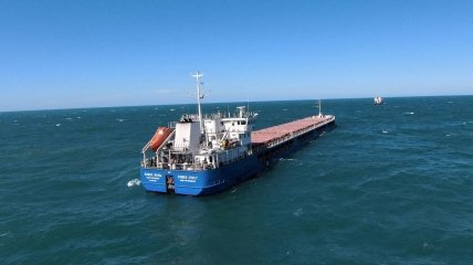Корабель, який транспортувати українське зерно