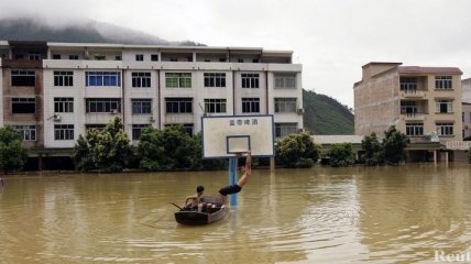 В Китае сильнейшие ливни спровоцировали наводнение на реке Хуанхэ