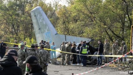 Нарушение правил полетов и плохая подготовка экипажа: названы причины крушения Ан-26 под Харьковом