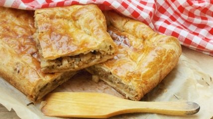 Апетитний пиріг з хрусткою скоринкою