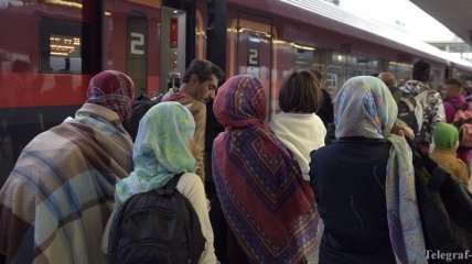 Три поезда с 2 тысячами беженцев прибыли в Мюнхен