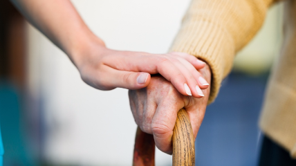 Как понять, что у вашего пожилого родственника деменция: задайте себе эти 20 вопросов 