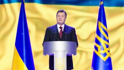 Янукович: Нужно передать следующим поколениям сильную страну