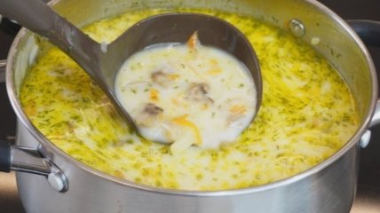 Смачний грибний суп із плавленим сиром