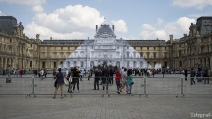Парижские музеи бьют тревогу о масштабном оттоке туристов  