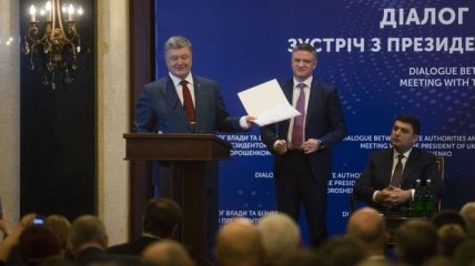 Порошенко подписал важный закон для бизнеса: что изменится для украинцев