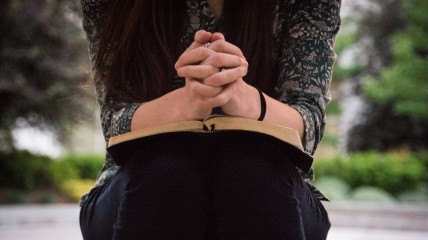 Молитва на деньги - как избавиться от безденежья | уральские-газоны.рф