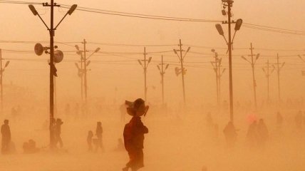 На севере Индии бушует песчаная буря: свыше 70 человек погибли